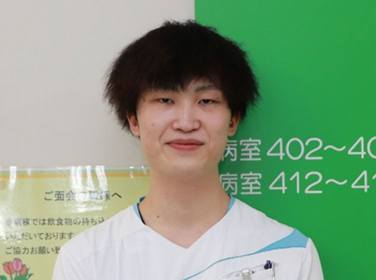 B2病棟看護師 鈴木佑依